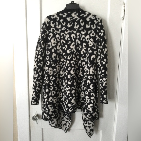 UGG Phoebe Wrap Cardigan - Black Leopard, M, NWT - Picture 2 of 8